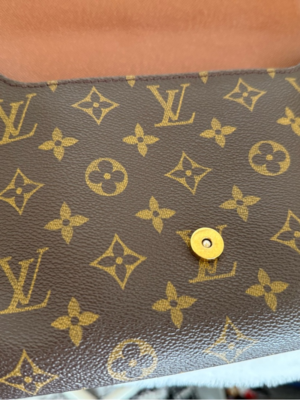 Louis Vuitton Musette Tango - Picture 3 of 8